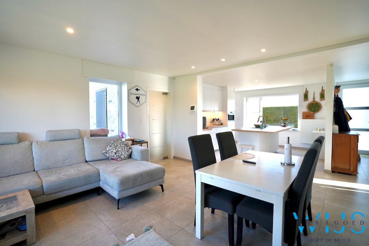 Volledig gerenoveerd woonhuis op 4.734 m² te Maldegem ! 