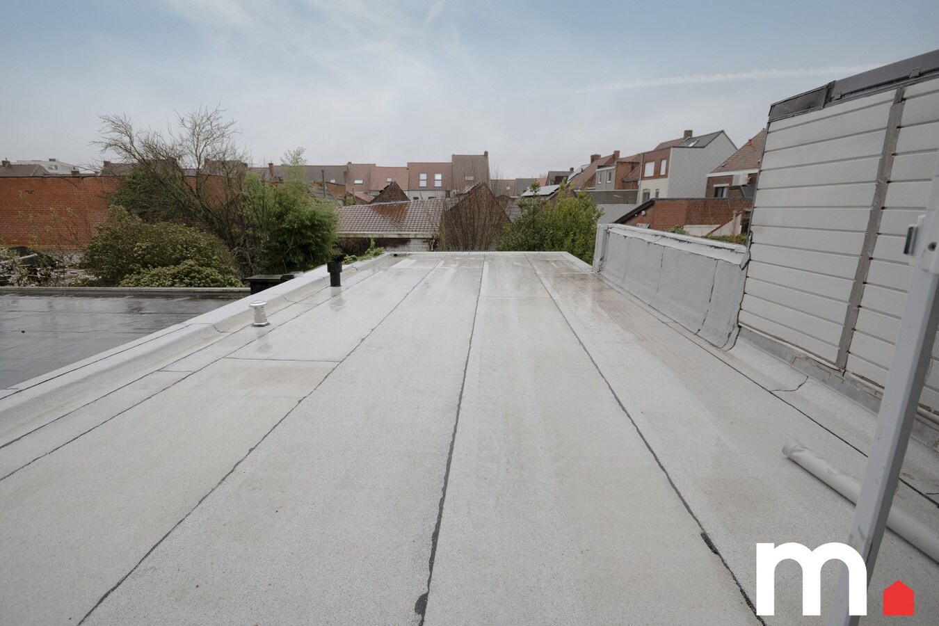 Instapklare woning met 4 slaapkamers en tuin te Kortrijk ! TOPligging 