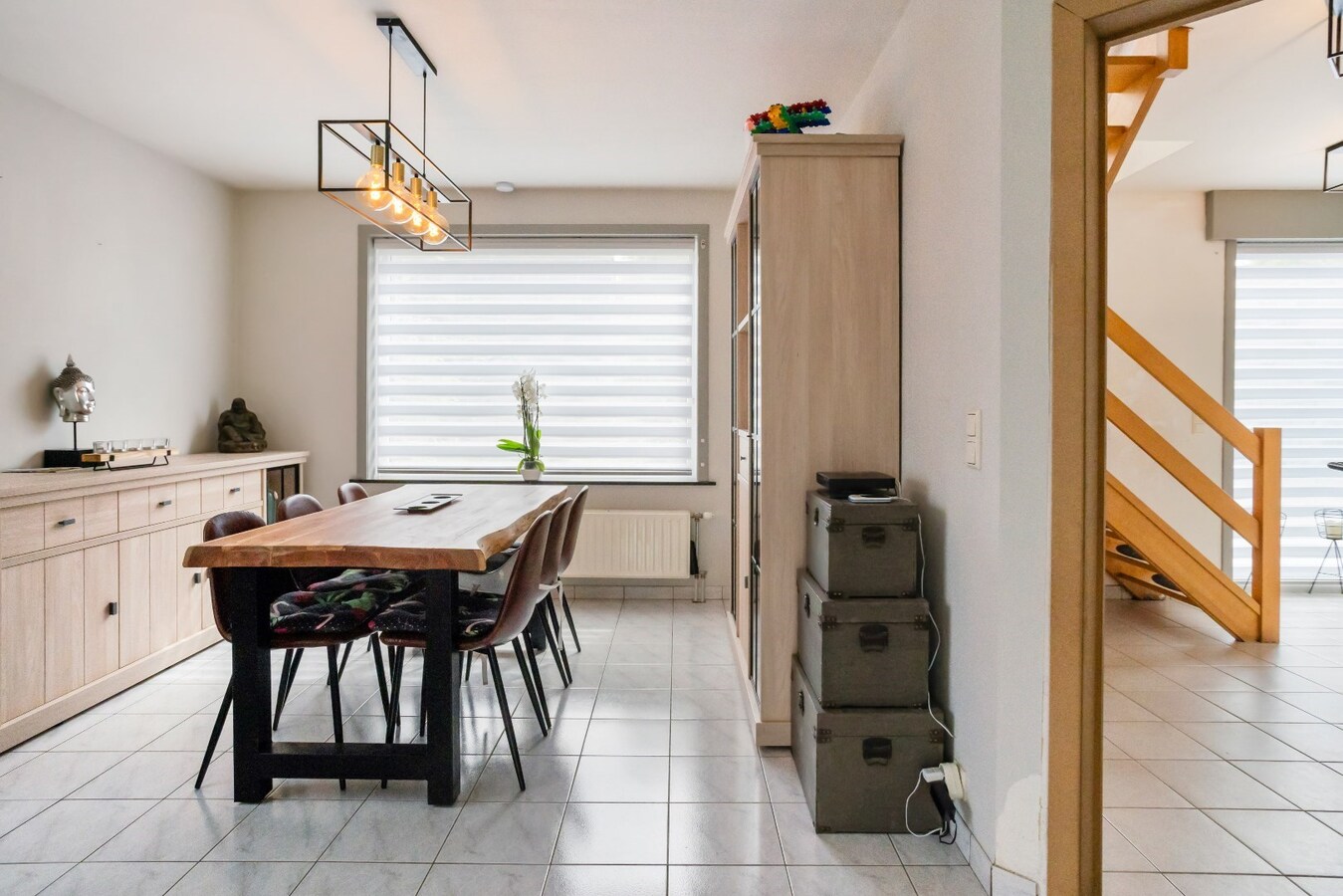 Centraal gelegen, halfopen woning op perceel 624m² 