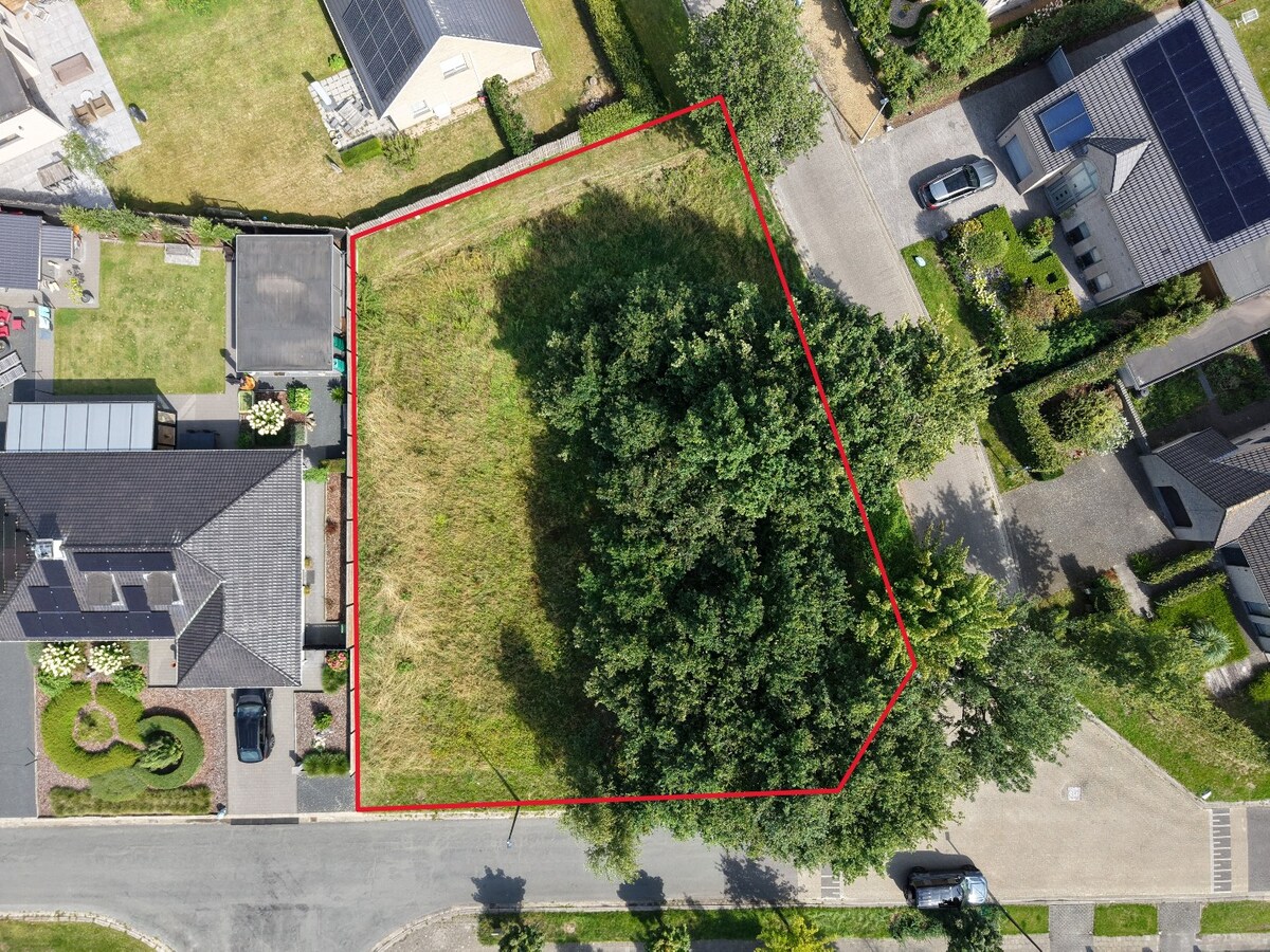 Hoekperceel van 962 m² te Malle 