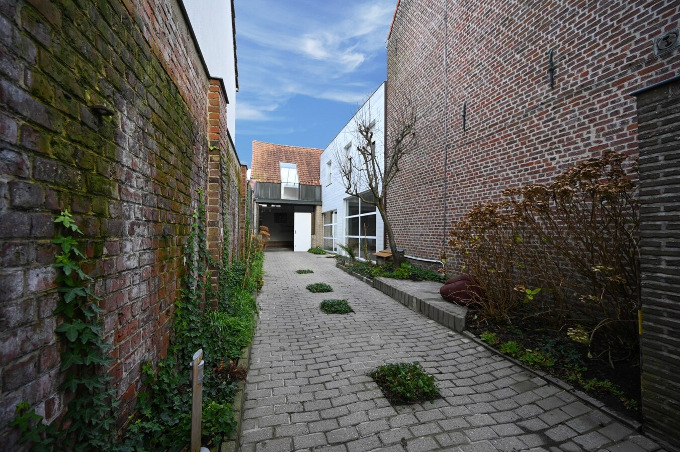 ARCHITECTURAAL PARELTJE MET POLYVALENTE RUIMTE 