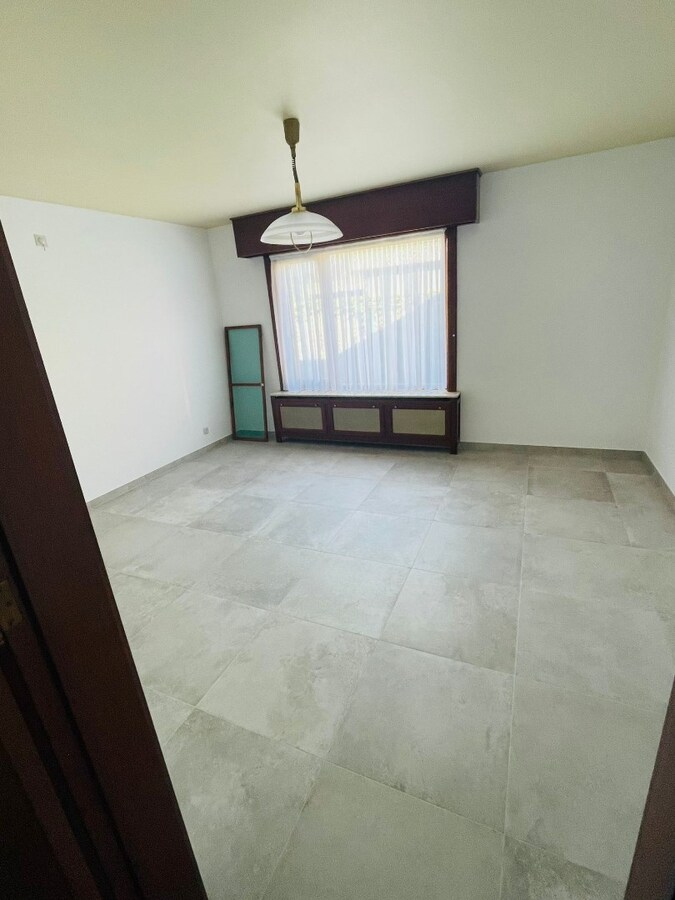 Ruime gezinswoning met 3 slaapkamers en garage 