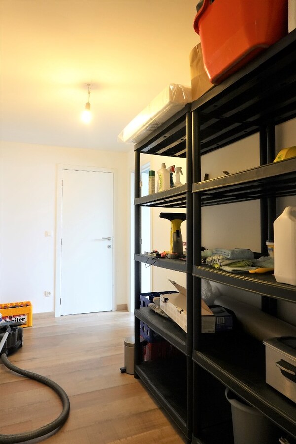 Ruim gelijkvloers appartement met koertje 