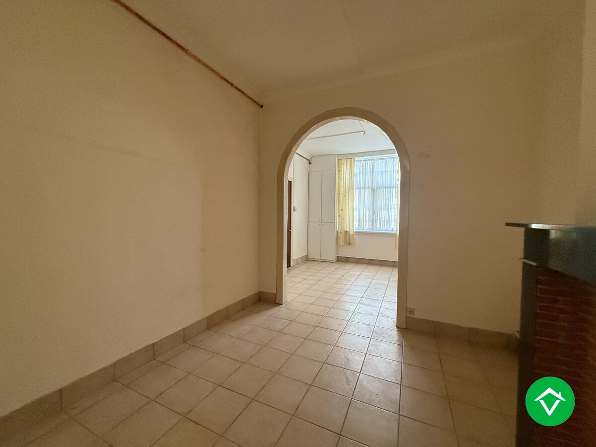 Gezellige rijwoning met 3 slaapkamers en tuin te centrum Roeselare 