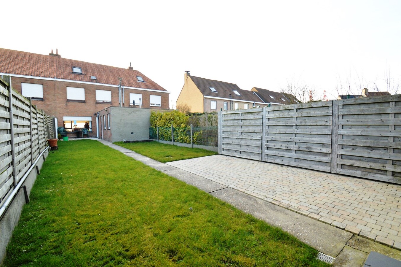 Instapklare woning met tuin en 2 garages - Zeebrugge 