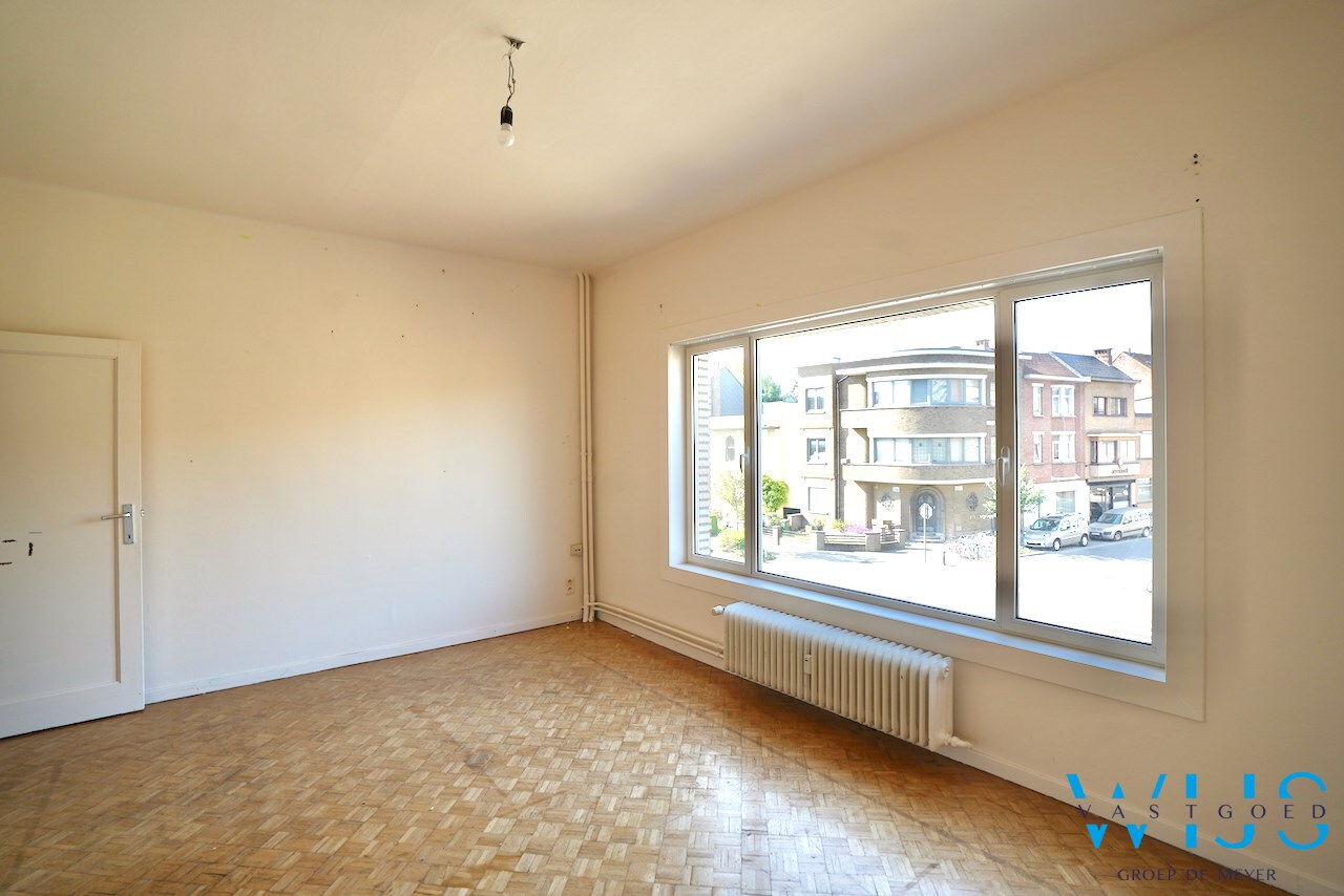 Zeer ruim karaktervol appartement te Gent ! 