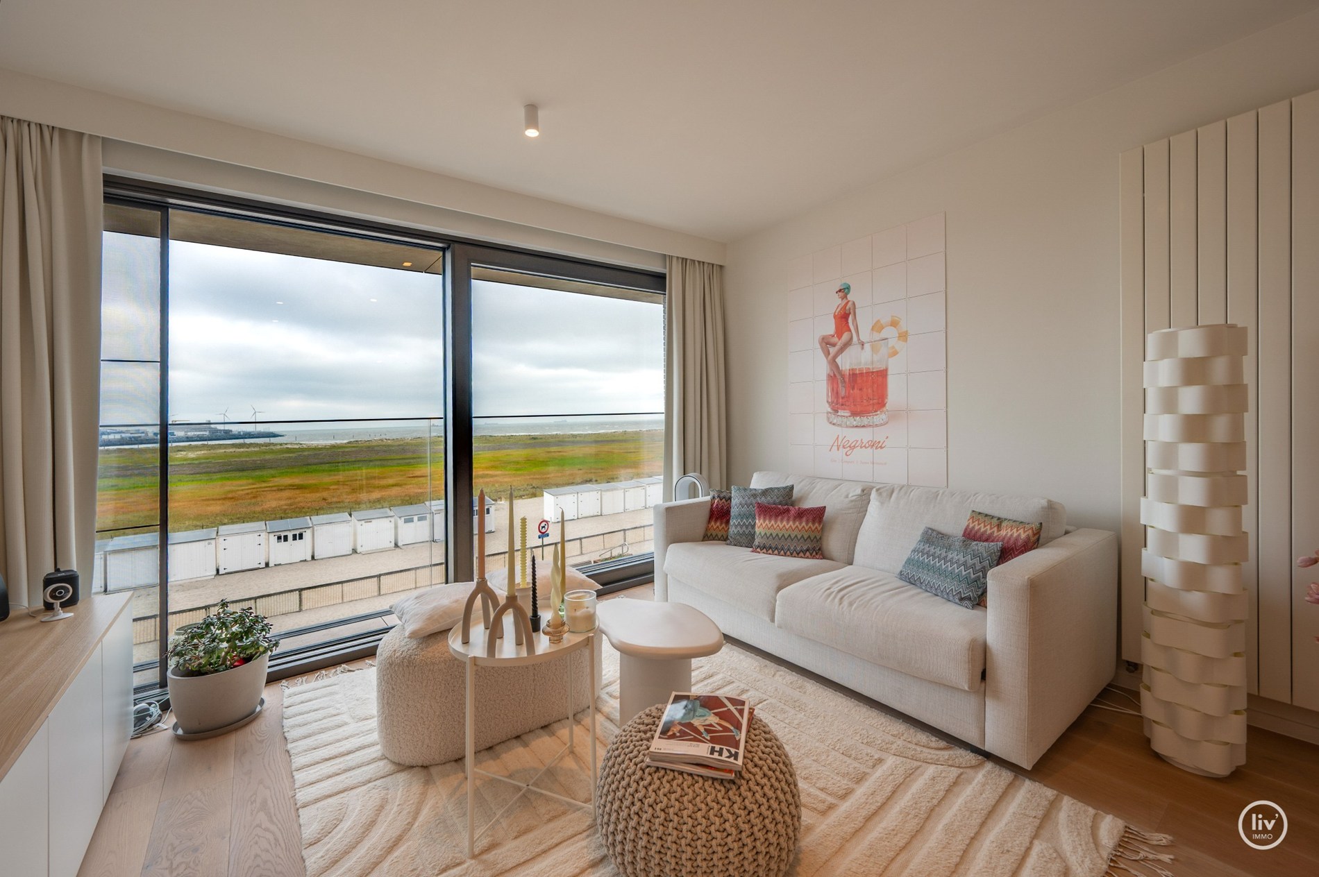 Vivez la sensation côtière ultime dans ce studio récemment rénové et prêt à emménager, idéalement situé sur la digue de Knokke. 