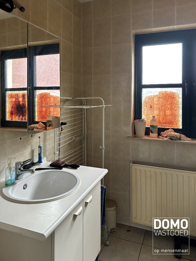 Op te frissen appartement met 2 slaapkamers te Hasselt. 