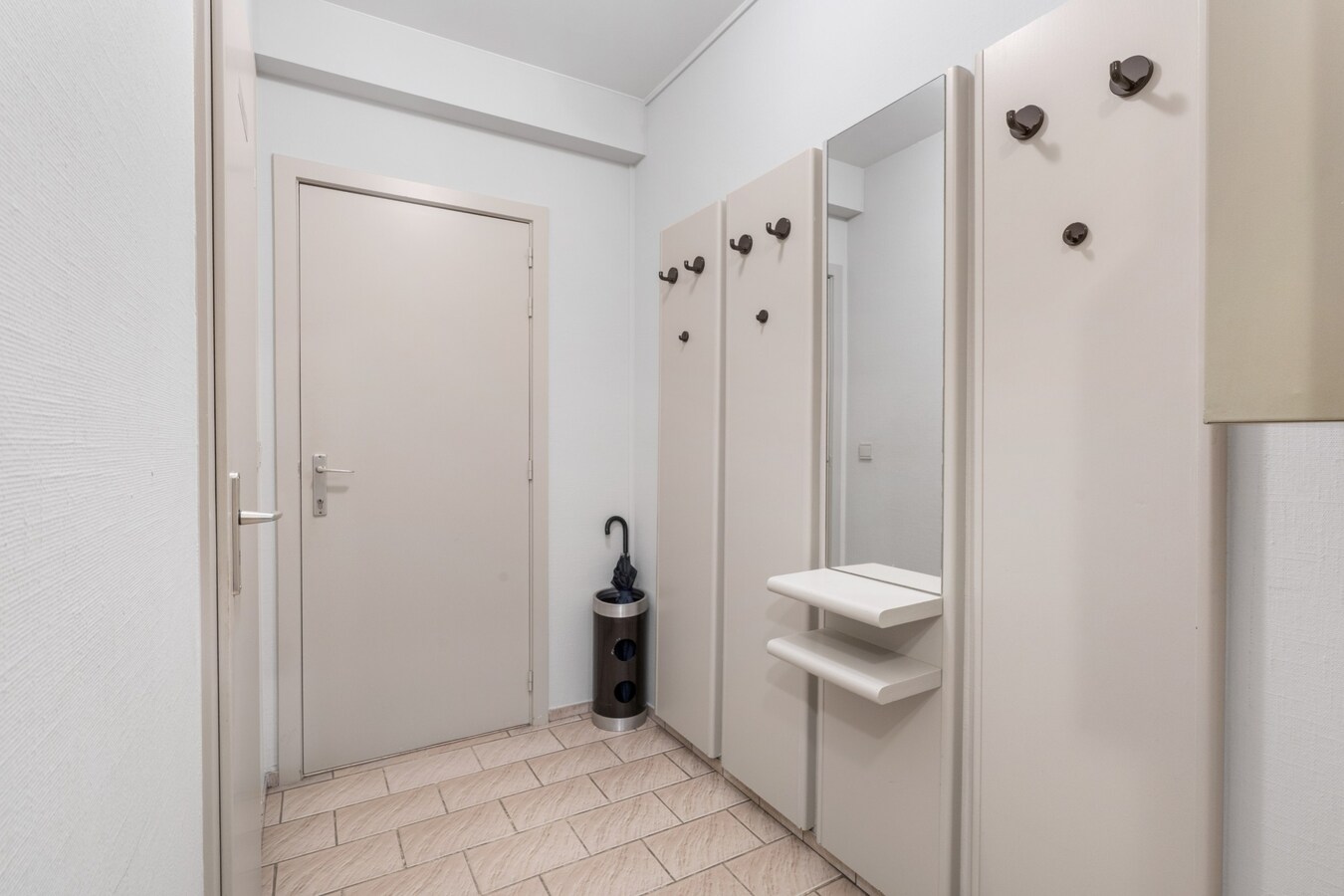 Immeuble commercial à Oostduinkerke - parfait pour bureau ou activité commerciale 