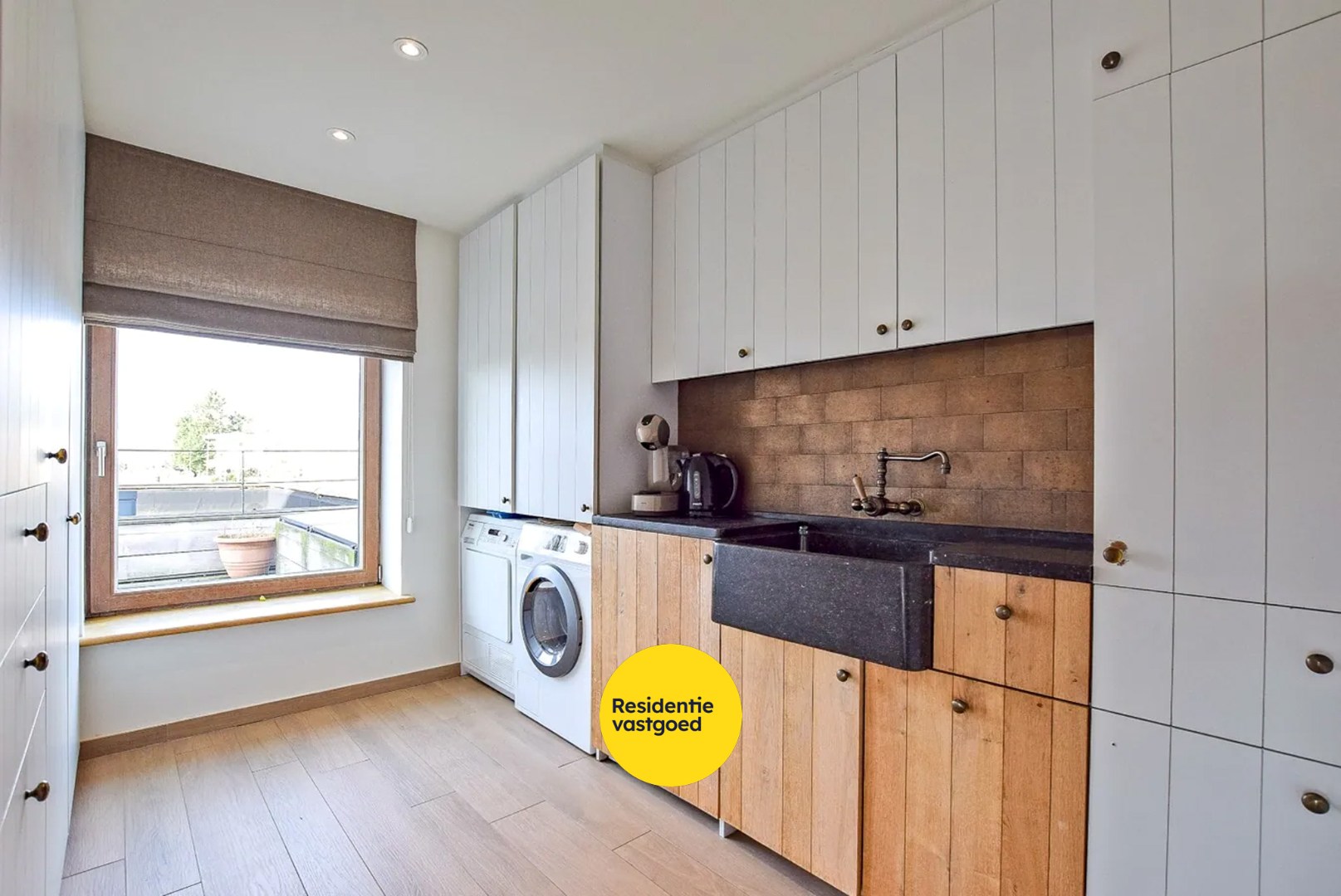Restaurant met privéwoning en 2 B&amp;B-kamers op 4.370 m² 