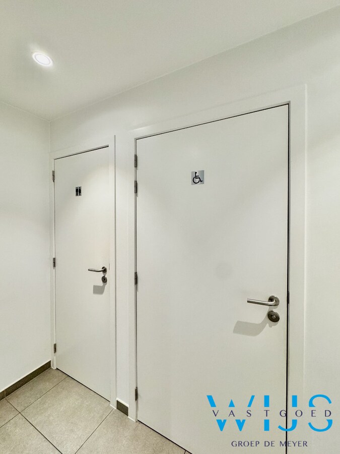 Instapklaar handelspand/lunchzaak in hartje Wachtebeke ! 