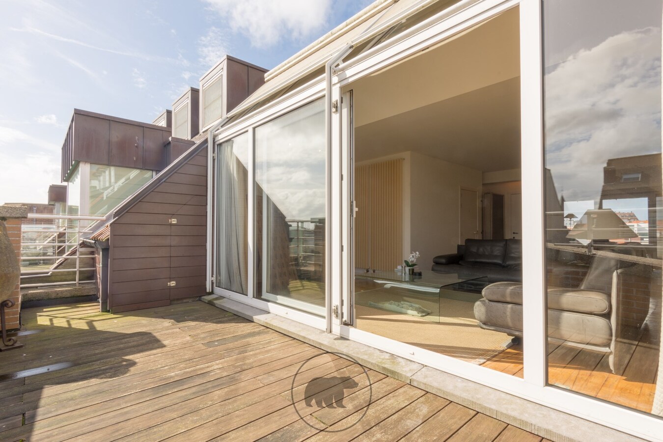 Instapklare duplex-penthouse met zijdelings zeezicht te Knokke 