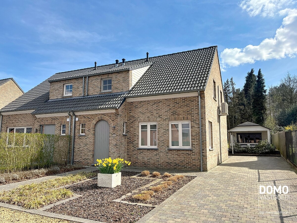 PRACHTIGE WONING MET 3 SLAAPKAMERS EN ZUIDGERICHTE TUIN 