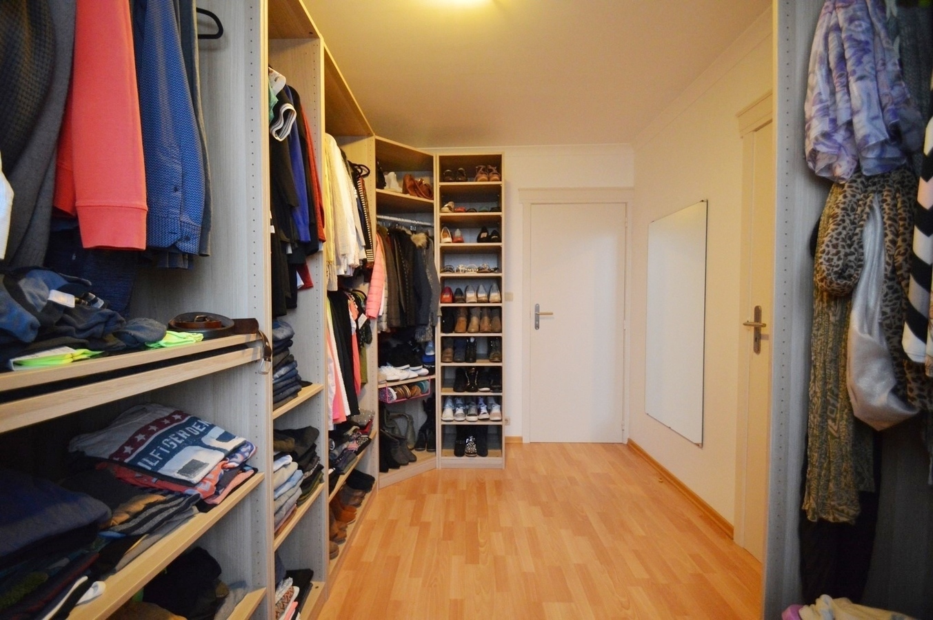 Karaktervolle woning voorzien van alle moderne woonkwaliteit met zonnige tuin en achteruitgang - Zwankendamme 