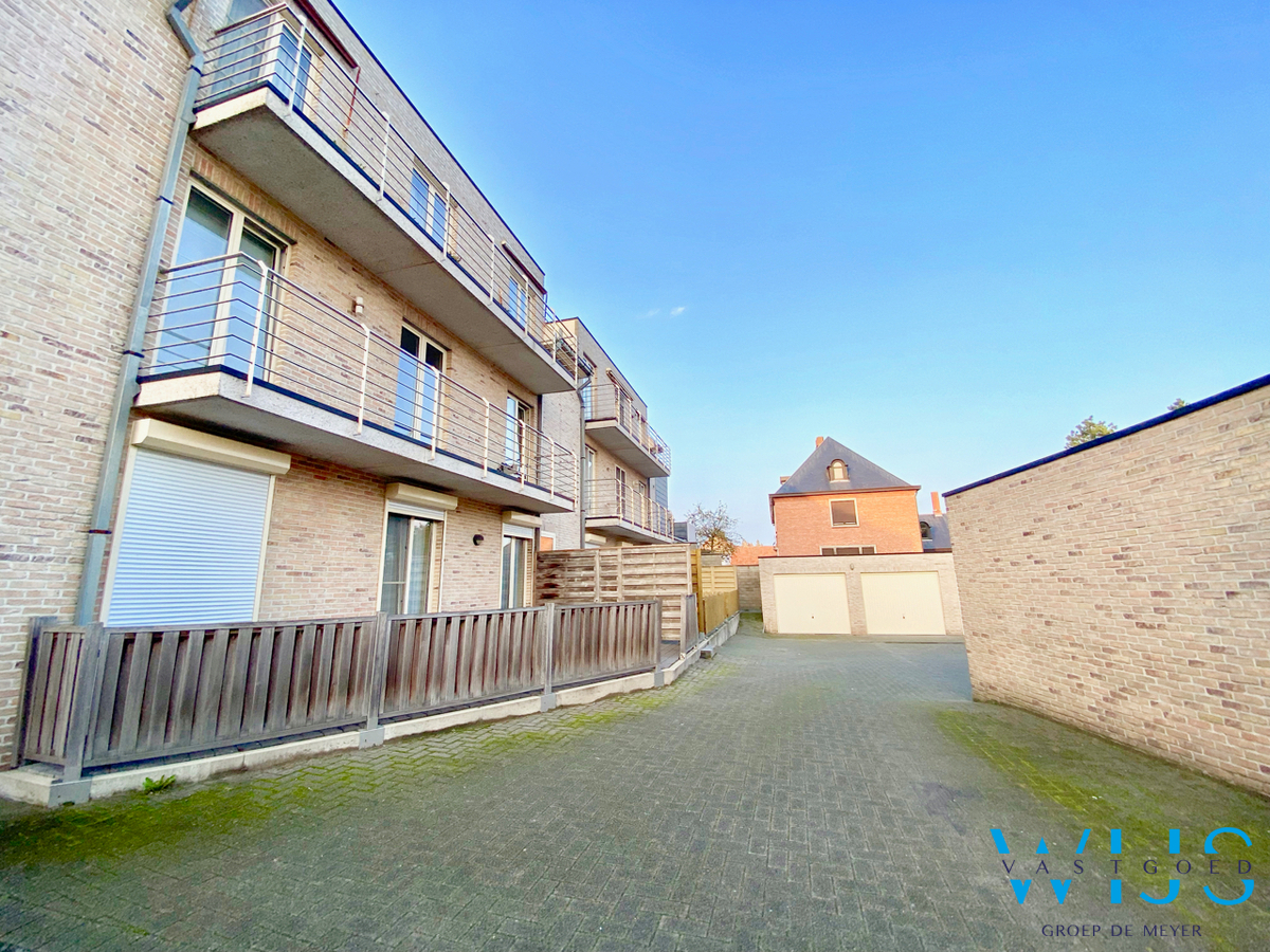 3 slaapkamerappartement met garage in hartje Assenede ! 