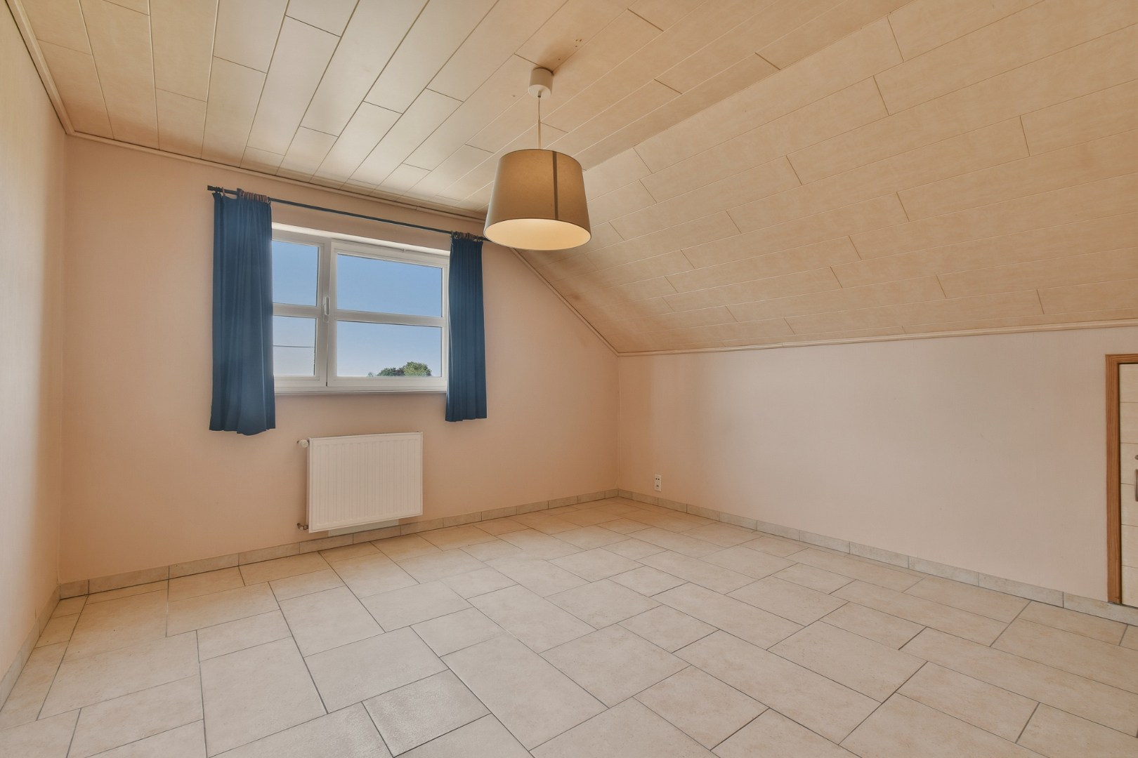 Ruime alleenstaande woning te huur in landelijk Ichtegem 