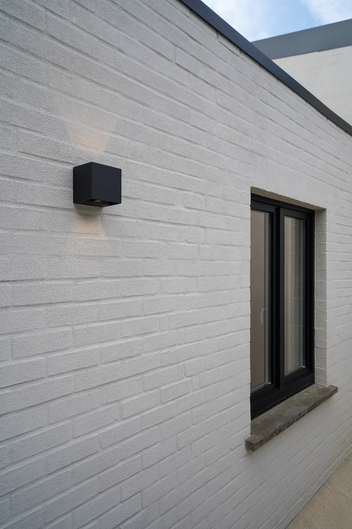 Volledig gerenoveerde rijwoning met 3 slaapkamers in Stene 