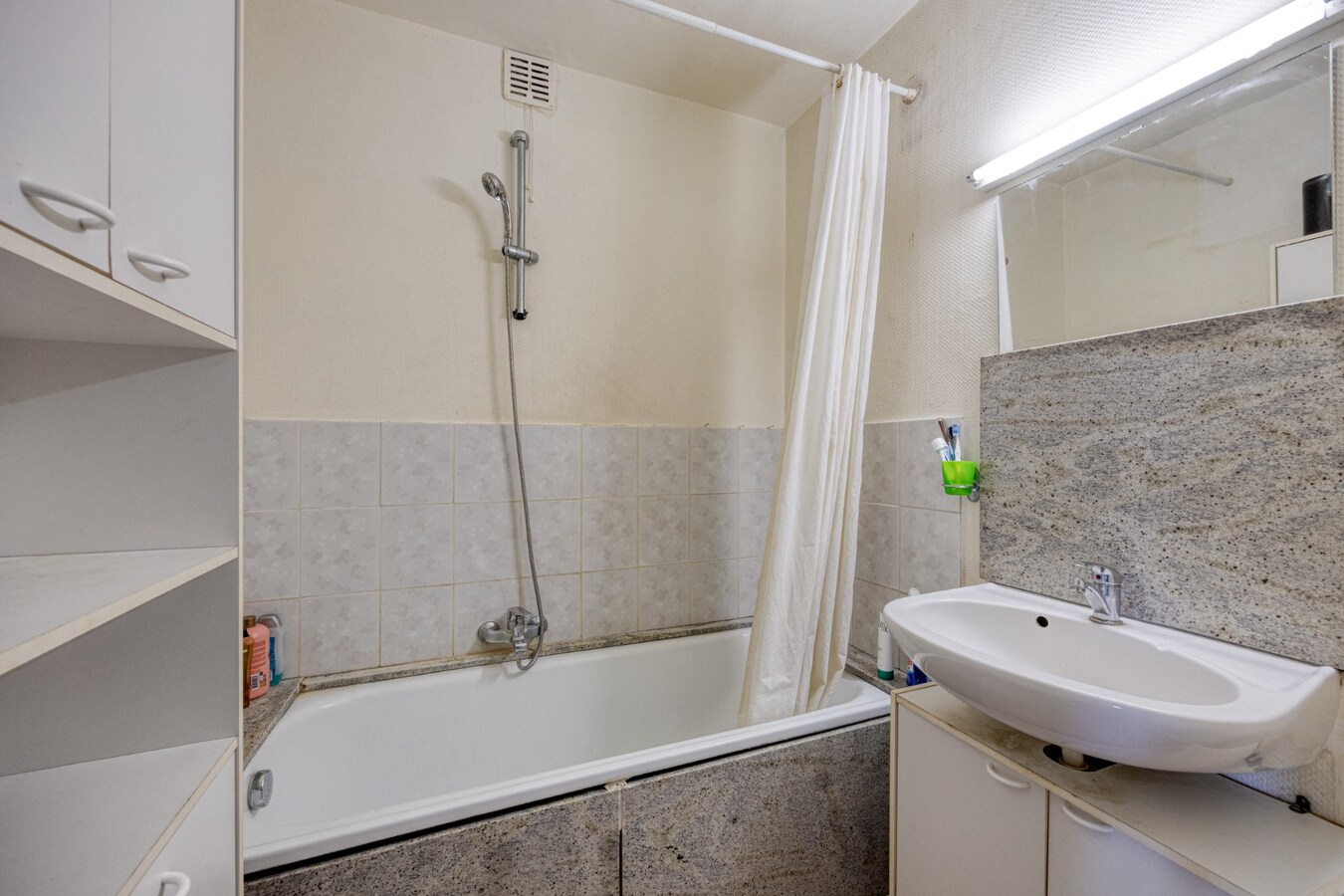 2-slpk appartement met 2 terrassen te Tienen 