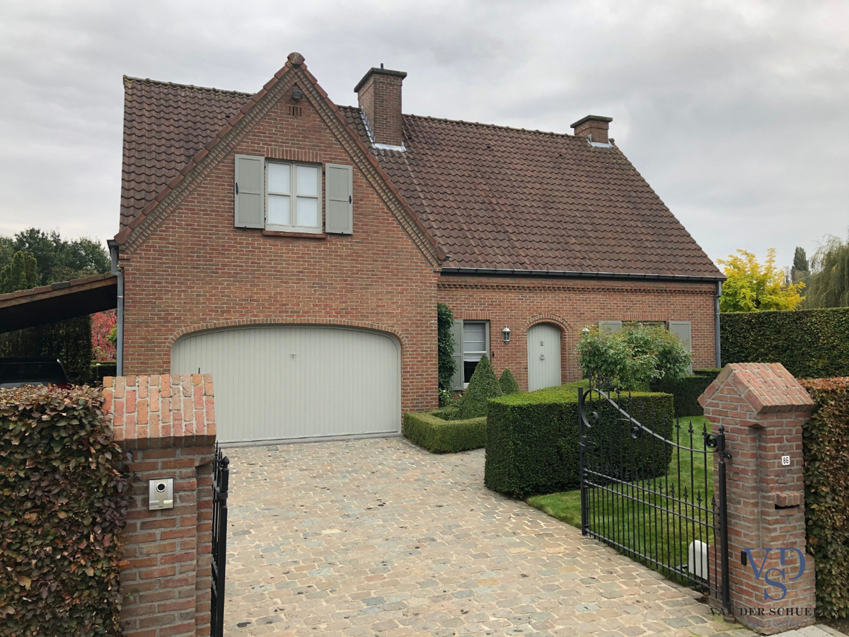 Zeer energiezuinige villa met unieke ligging (Kruisembos). 