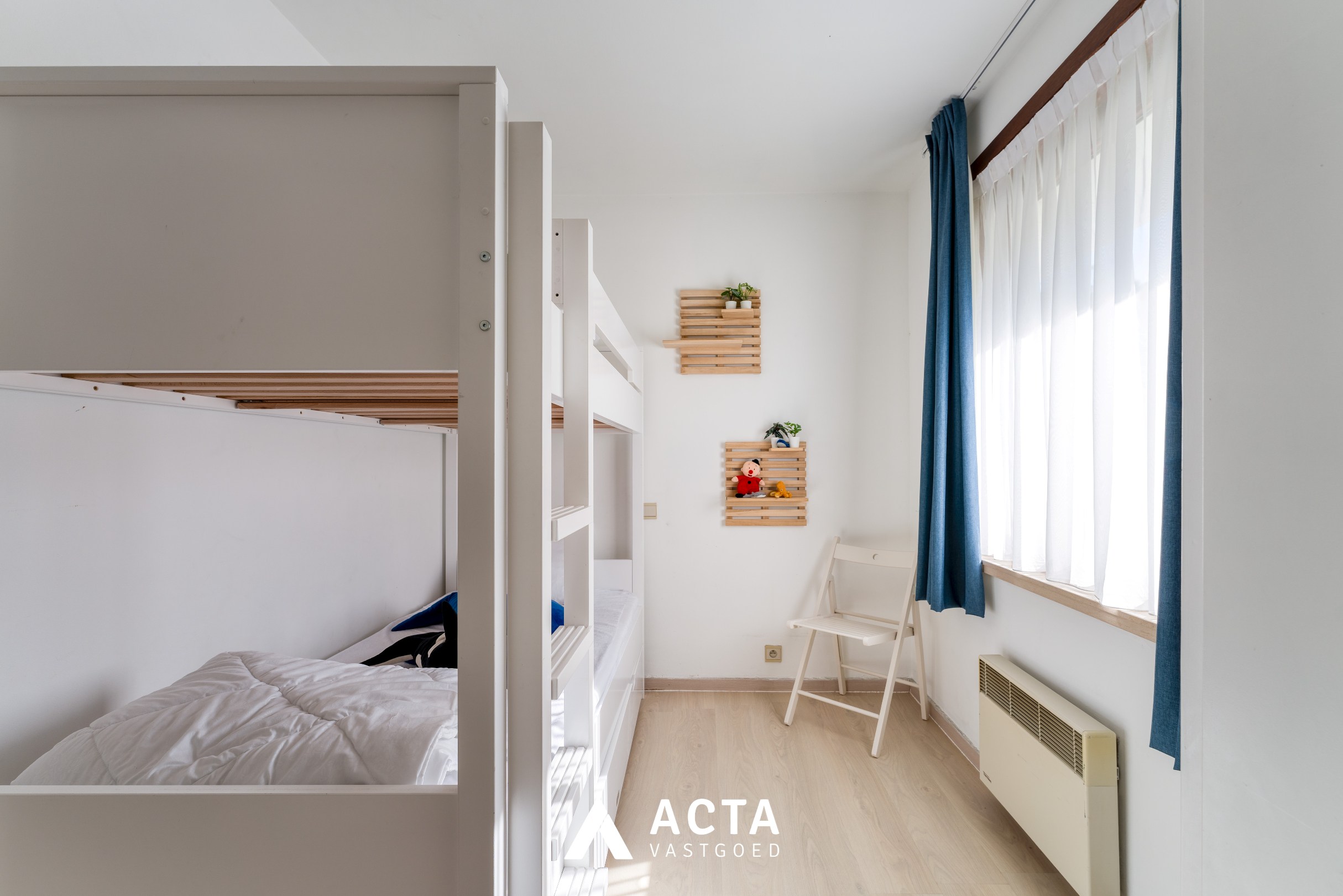 Gelijkvloers 3-slpk-appartement+tuin in Mariakerke 