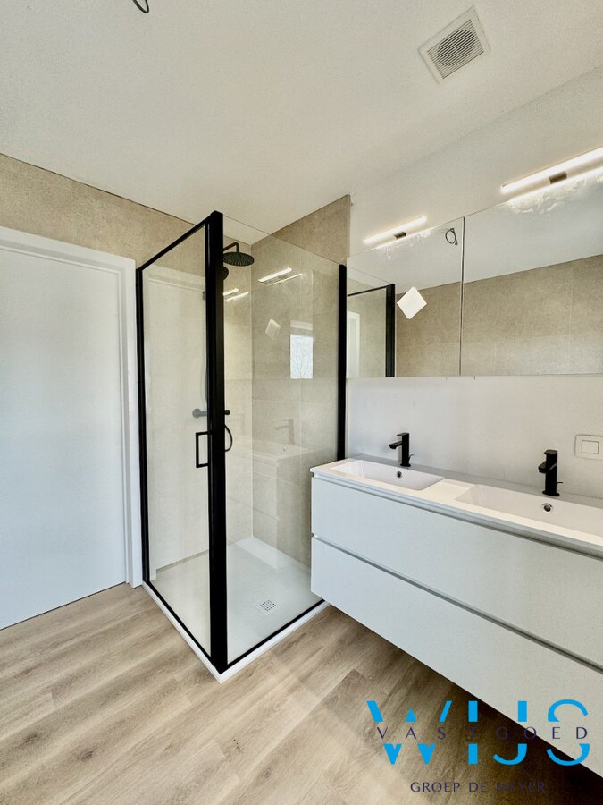 Volledig gerenoveerde TOPwoning te koop in Ertvelde ! 