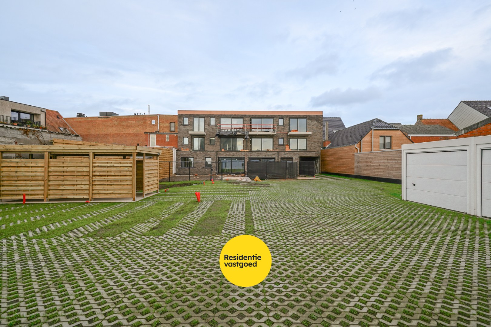 Modern 2-slaapkamer appartement op het 2de verdiep met zonnig terras 