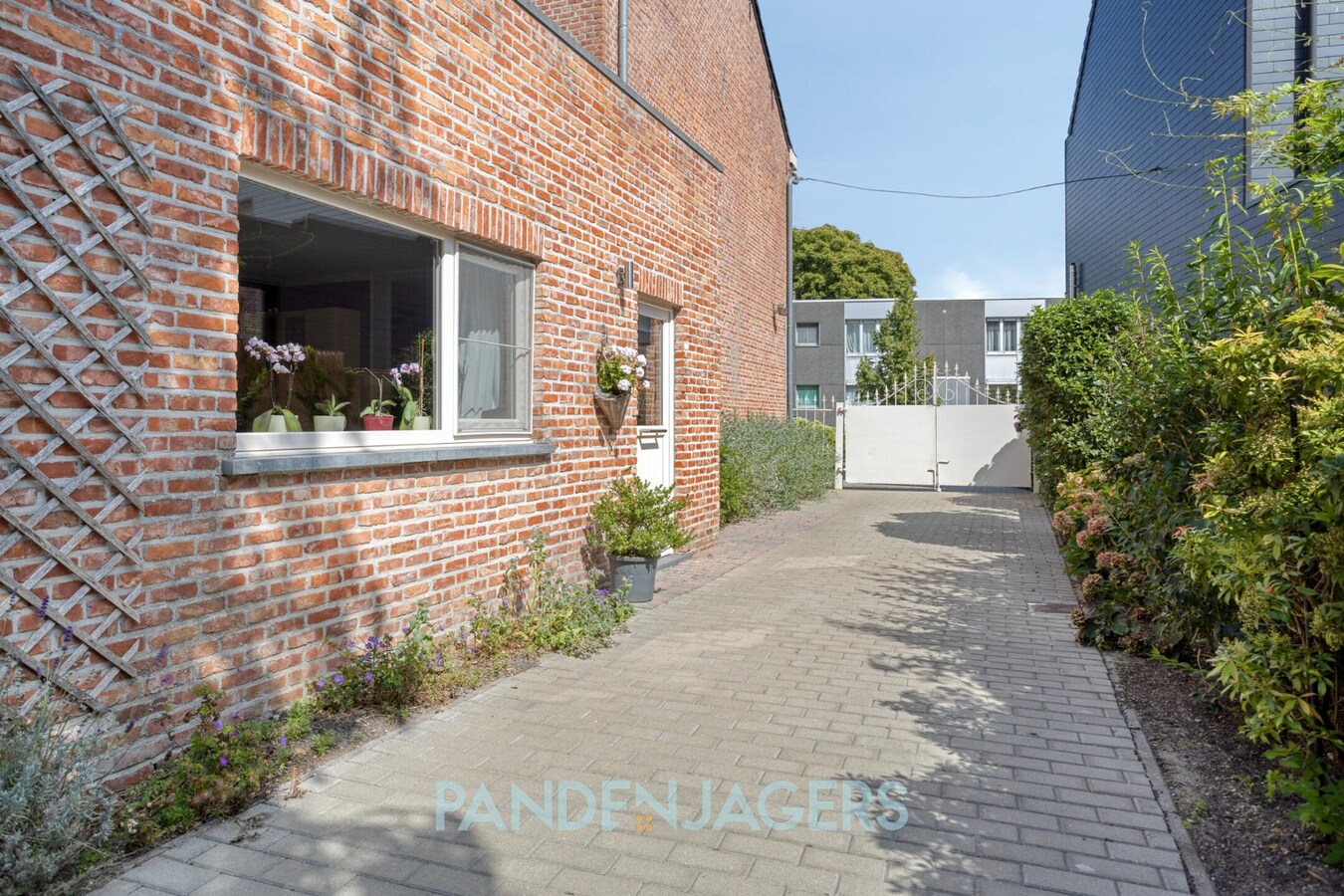 Woning met prachtige tuin te koop in Mechelen-Zuid 