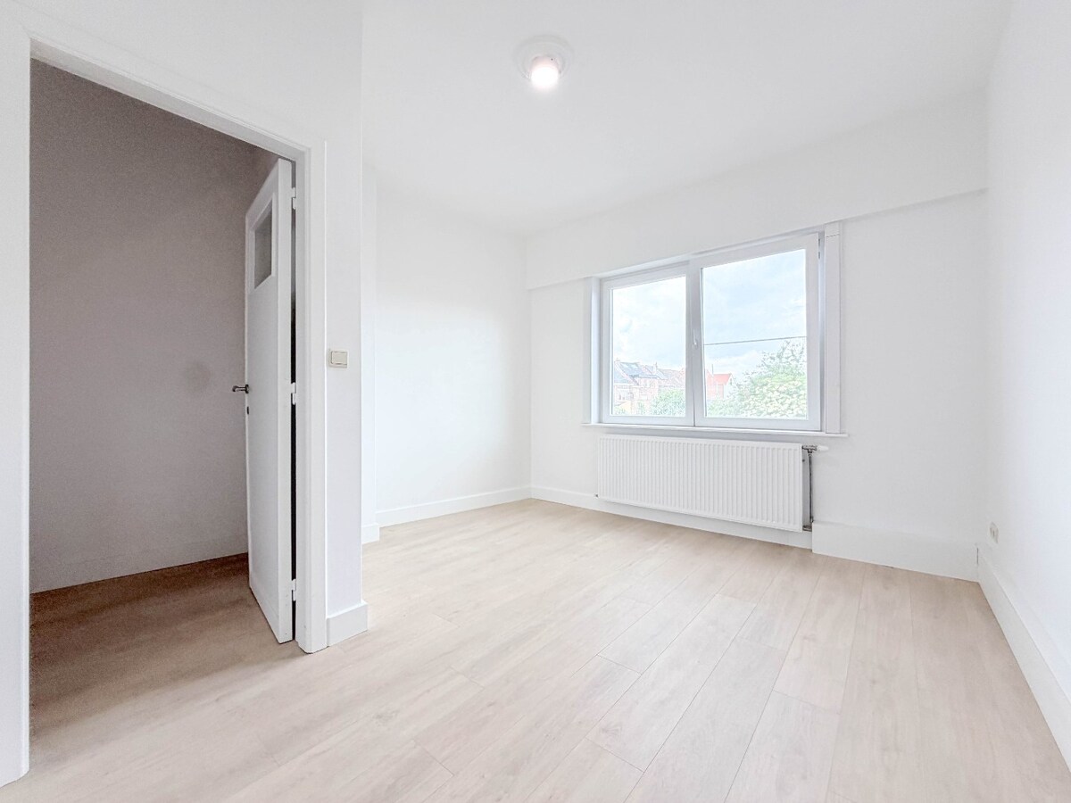 TOPPER te Kortrijk  met 4 slaapkamers en uitweg achteraan EPC B! 