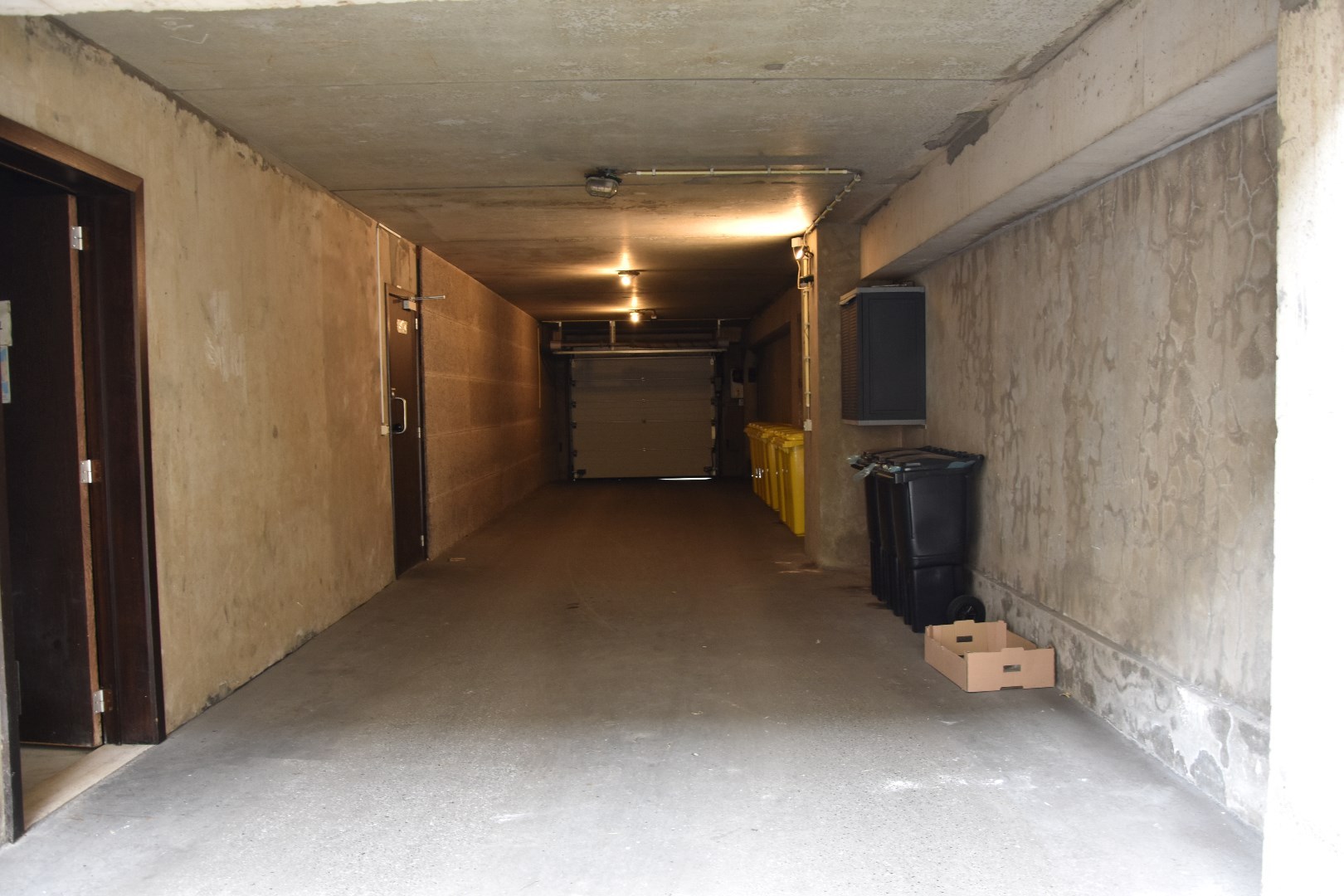 Buiten autostaanplaats te koop 