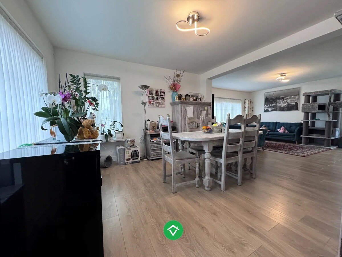 Rustig gelegen alleenstaande woning met garage te Ichtegem 