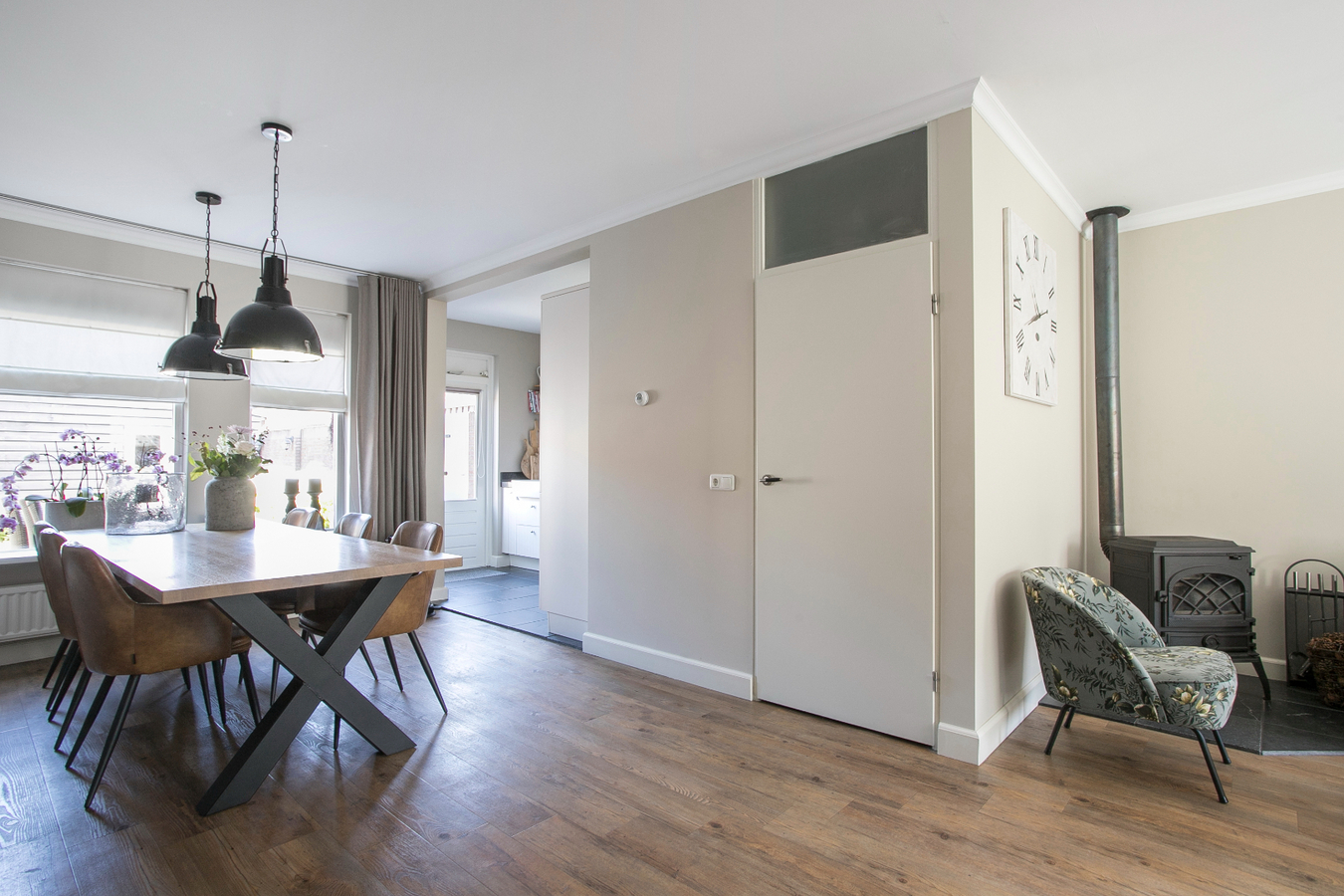 Prachtige afgewerkte hoekwoning op een rustige locatie aan de rand van Hapert. 