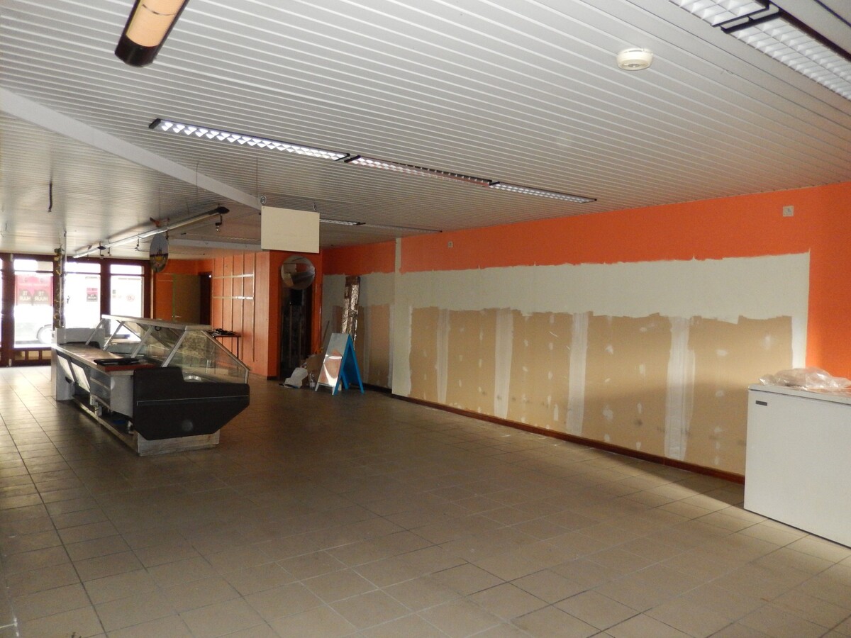 Handelspand/ kantoorruimte te Leffinge 