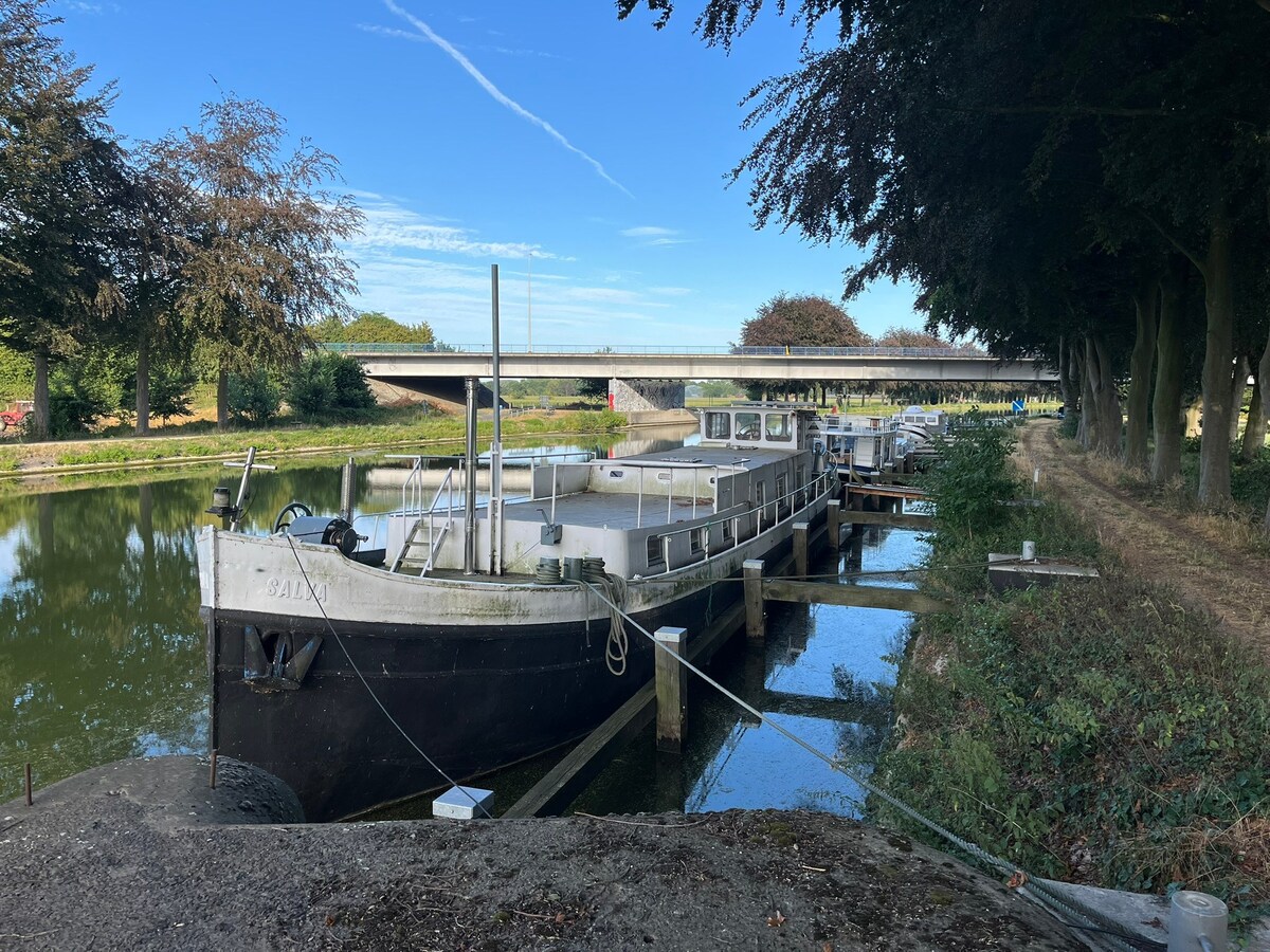 Wonen op het water – Woonboot op de Zuid-Willemsvaart 
