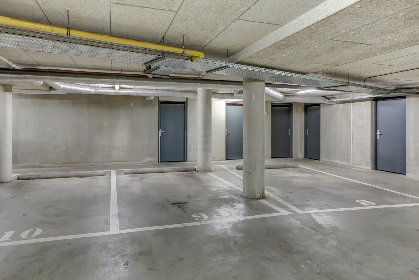 Gelegen in Tilburg ligt dit bijzondere en ruime appartement aan de Besterdring. 