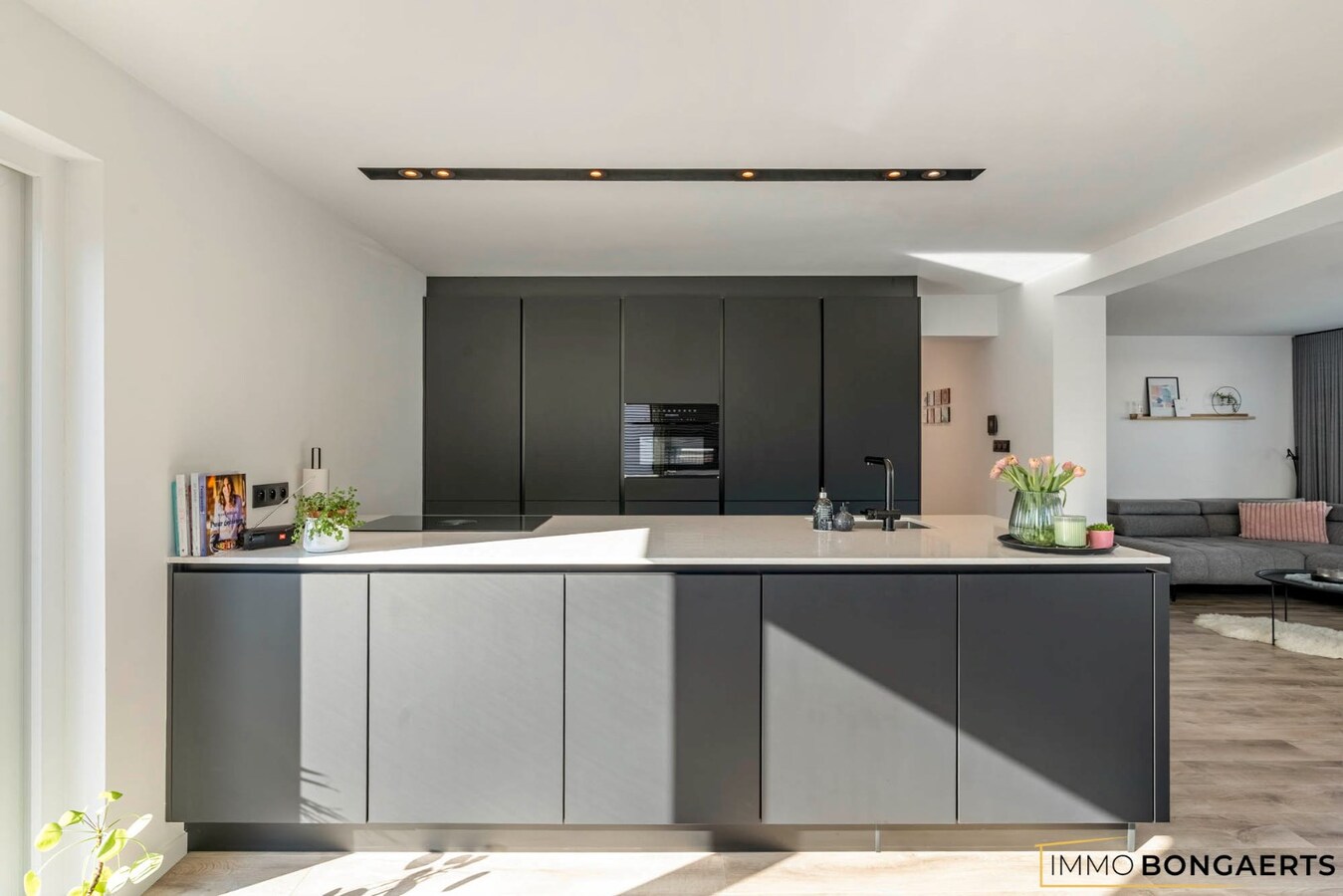 Volledig gerenoveerde woning met 4 slaapkamers 