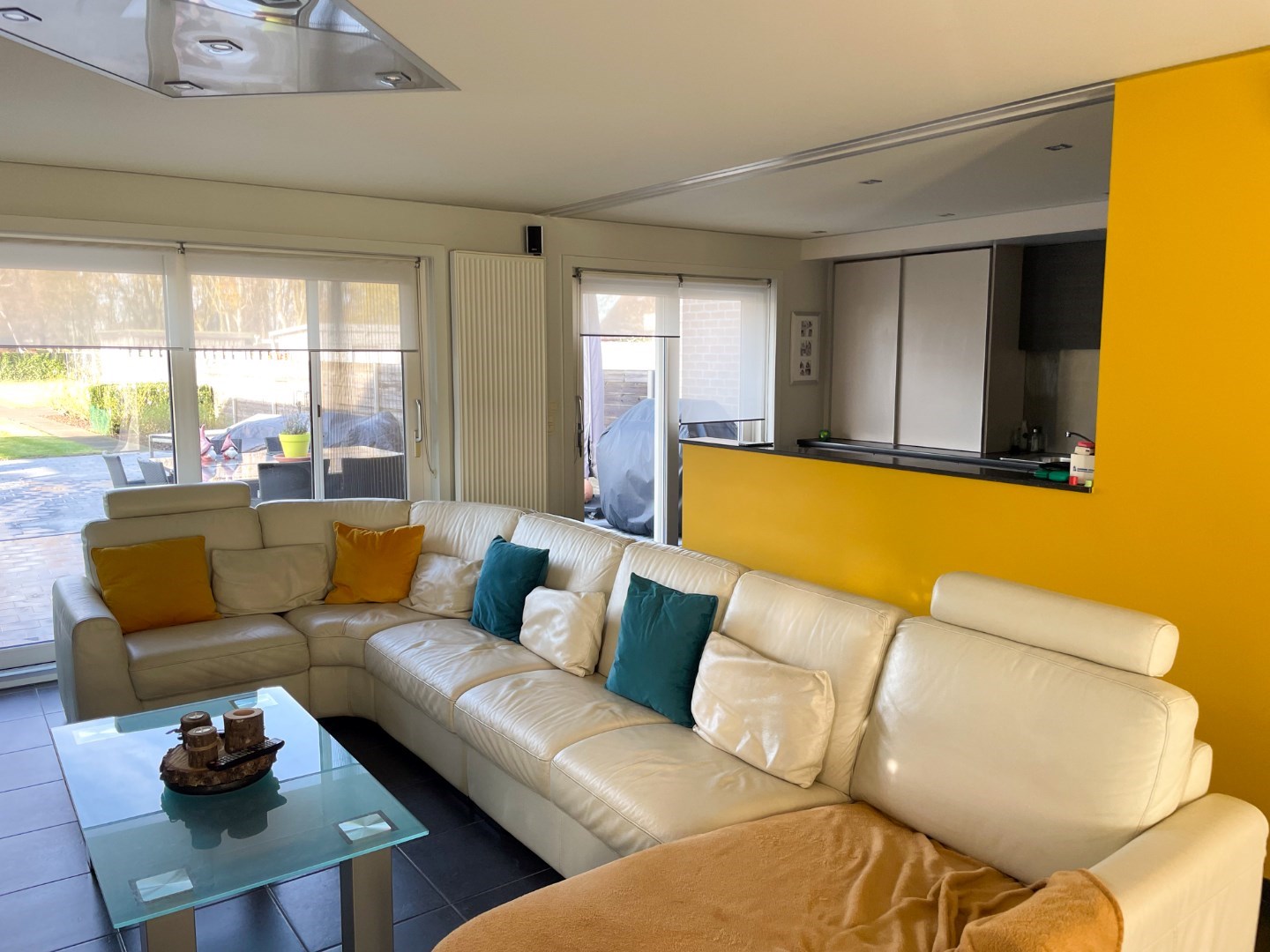 Schitterend gelegen moderne half open bebouwing 2009 met 3 slpkmrs, grote tuin en energiezuinig EPC123kWh/m². 