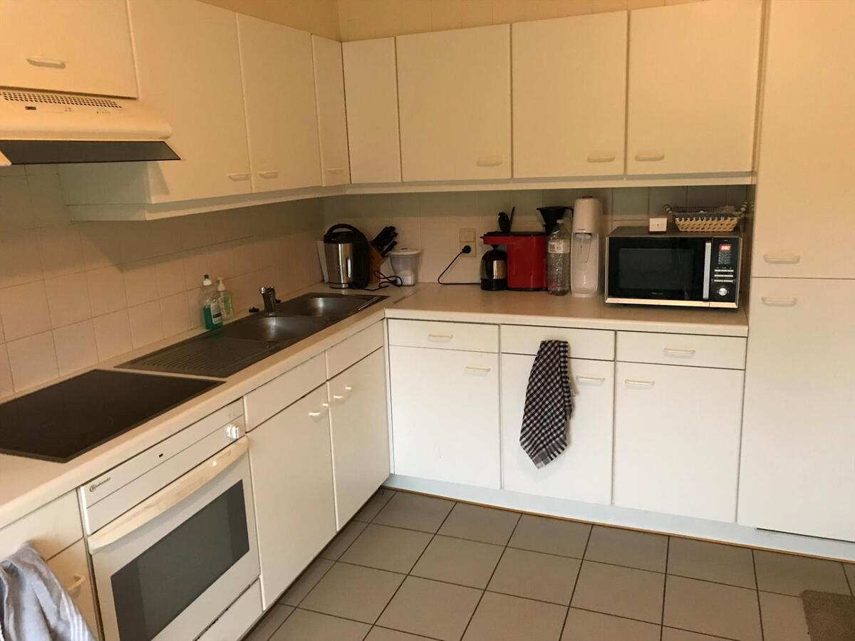Rustig gelegen halfopen bebouwing met 3 slaapkamers 