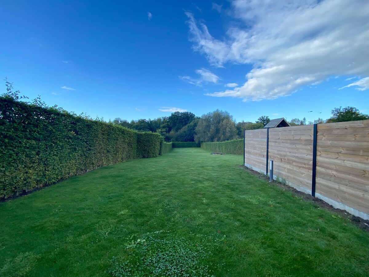 Maison contemporaine 3 chambres avec jardin à Frasnes ! 