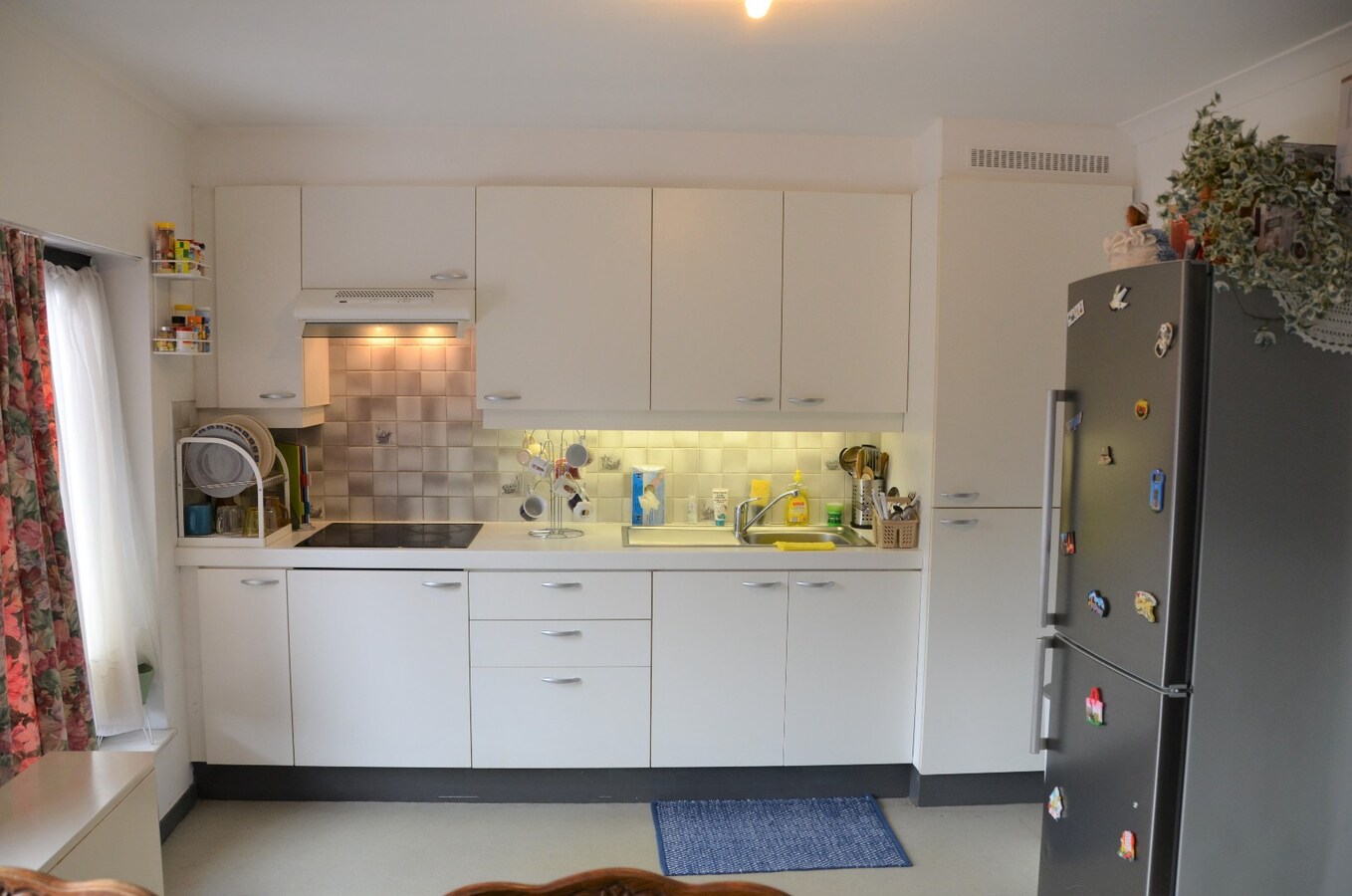 Investeringseigendom: Handelshuis met 2 verhuurde studio’s – 6% rendement 