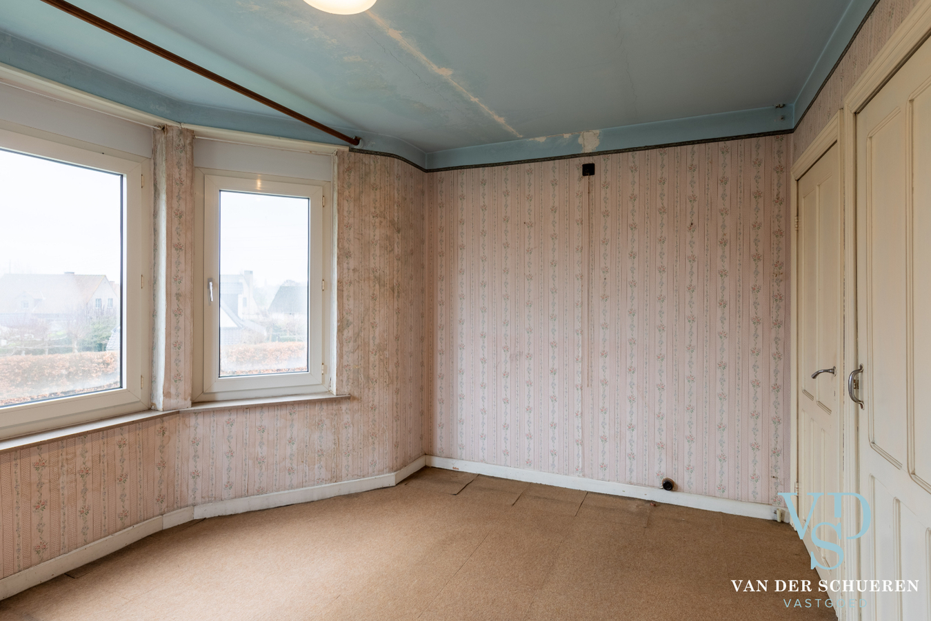 Statige herenwoning met potentieel ! 