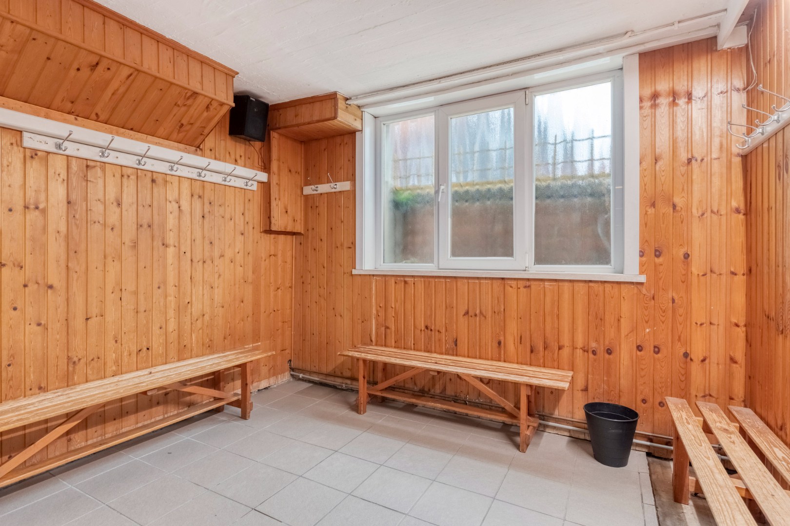 Handelspand van 792m² met tal van mogelijkheden in centrum Herentals 