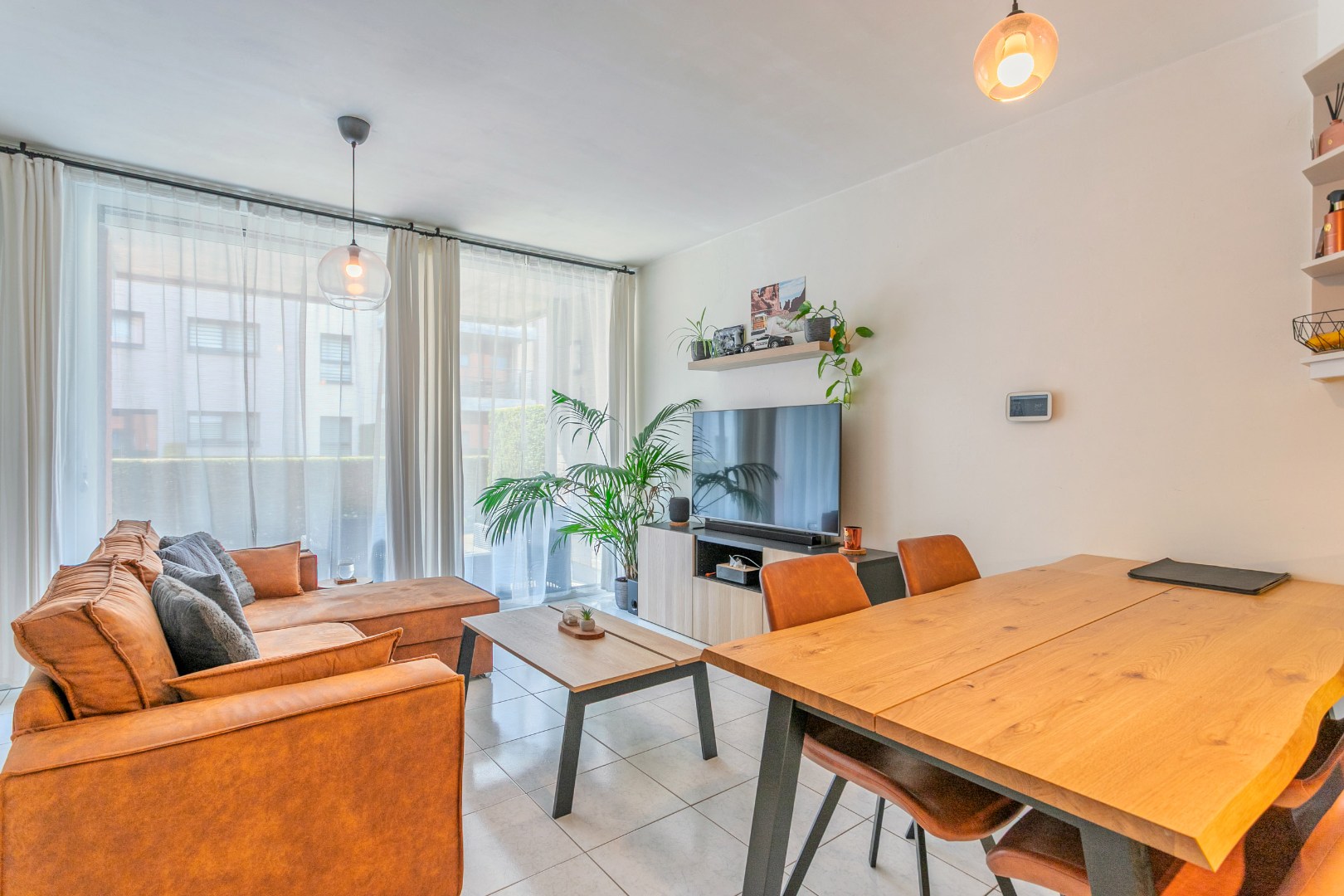 Energiezuinig glv-appartement (70m²) met tuin, berging en autostpl. te Halle 