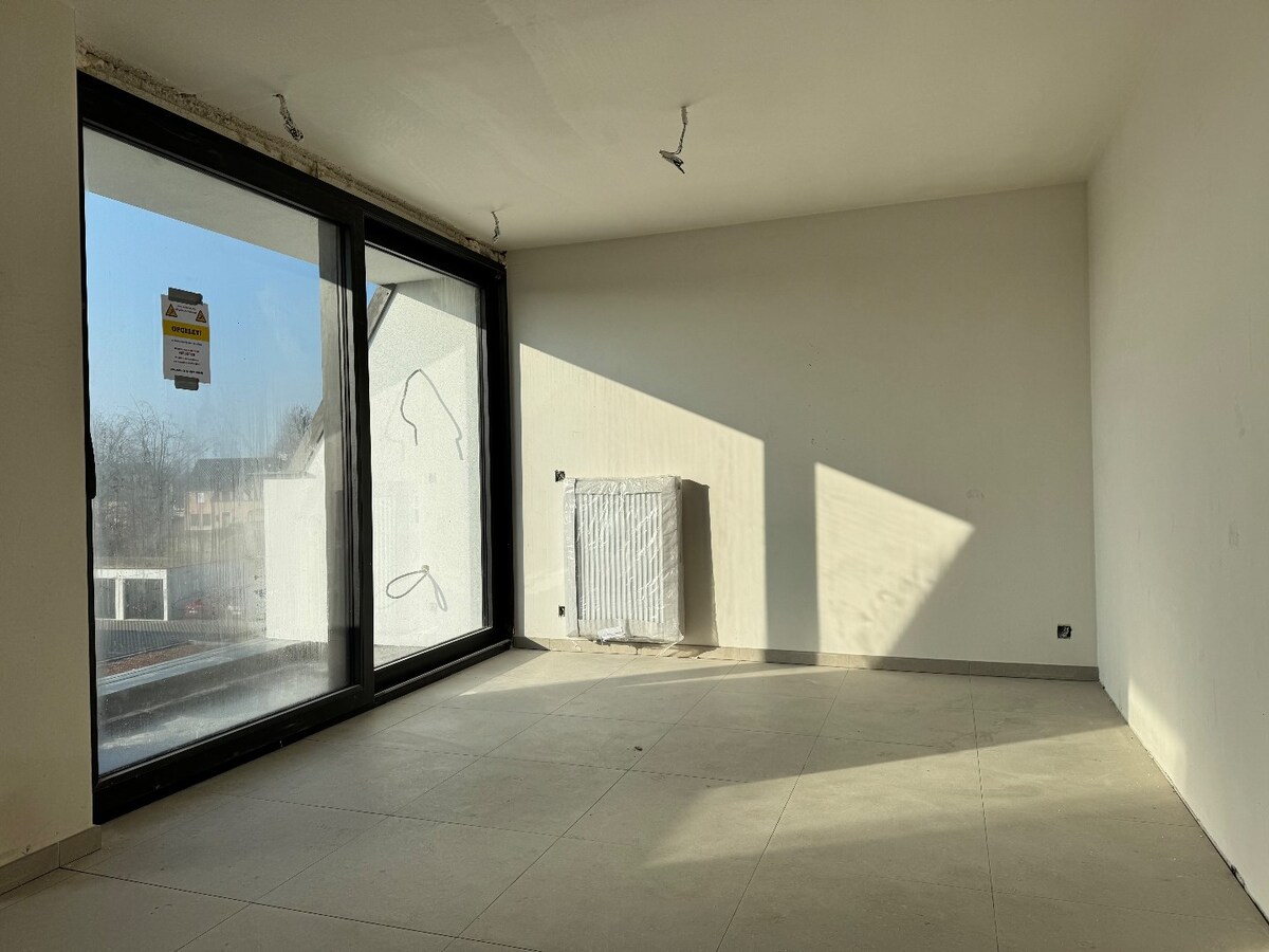 Uniek nieuwbouw appartement met 2 slaapkamers en veel zonlicht te Eernegem 