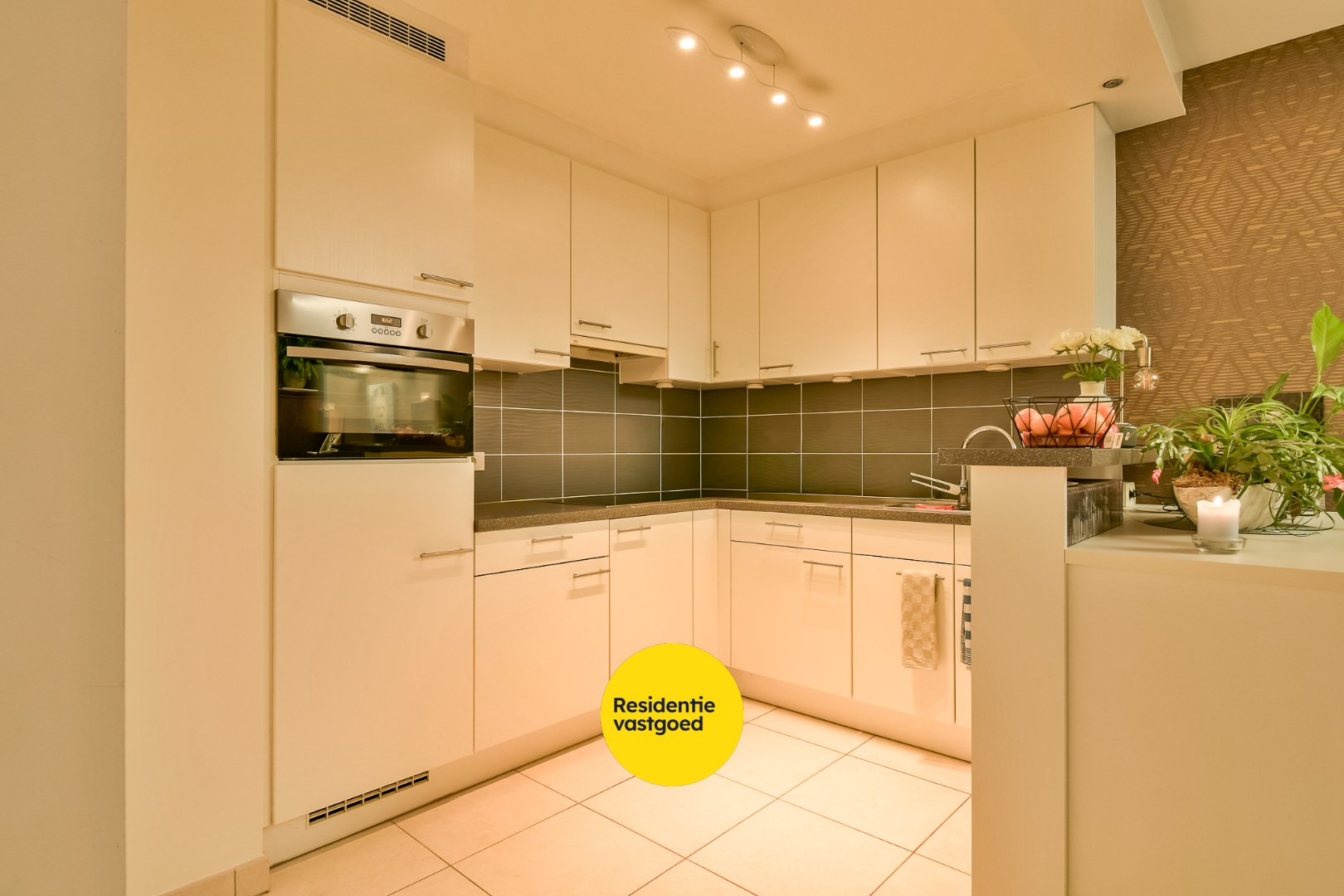 Ruime en energiezuinige gelijkvloerse appartement in het centrum van Torhout. 