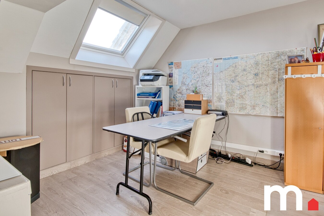 Centraal gelegen, instapklare woning met praktijkruimte én EPC B  te Kortrijk ! 