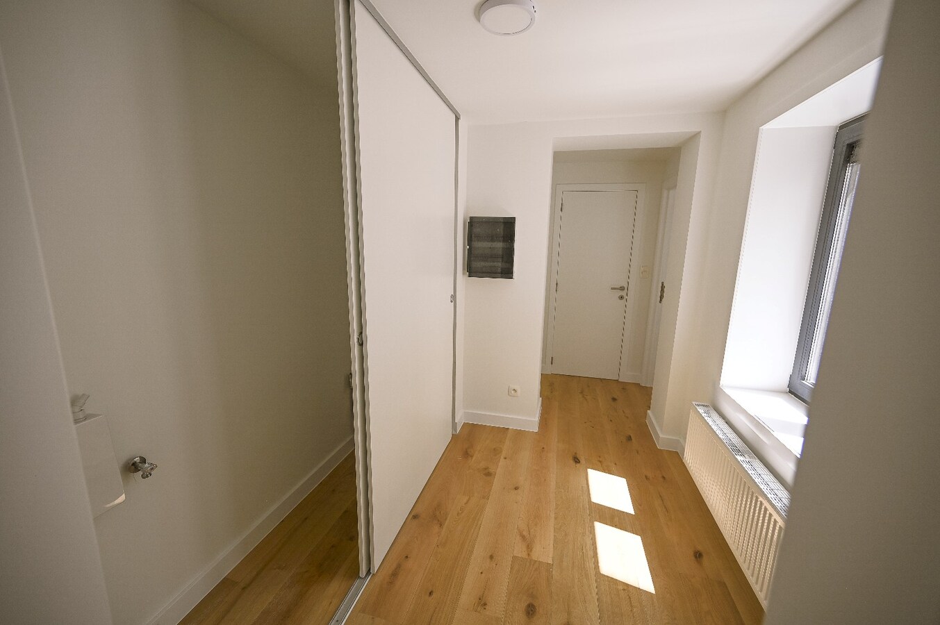 KNAP GERENOVEERD LICHTRIJK APPARTEMENT CENTRUM BLANKENBERGE 