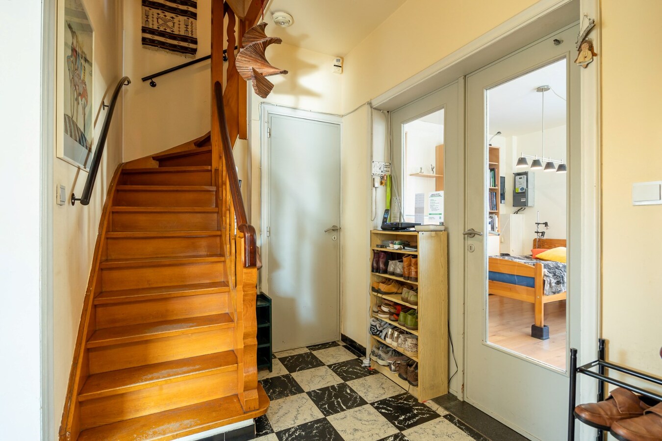 Ruime half-open bebouwing met 5 slaapkamers op toplocatie 