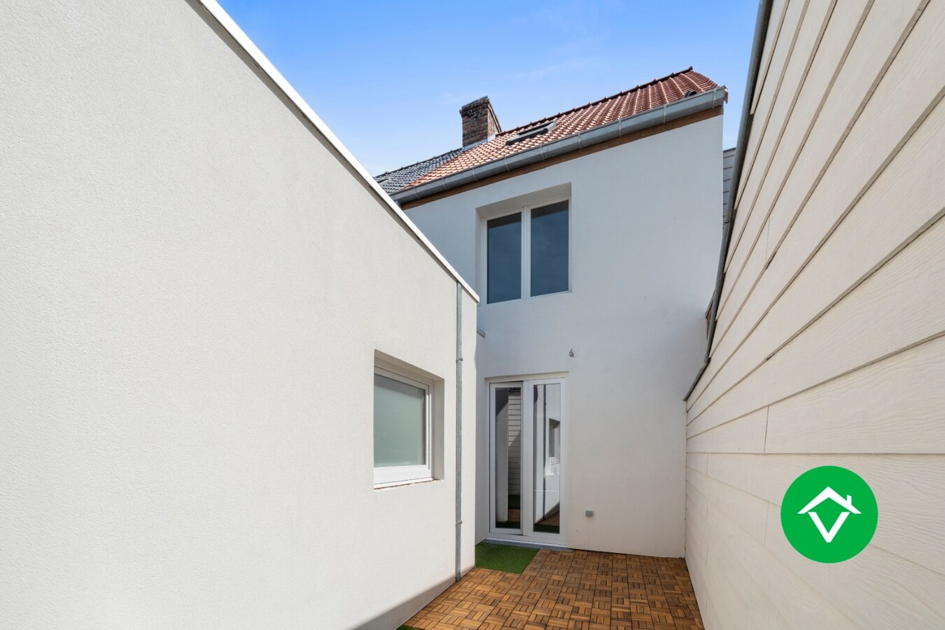 Instapklare rijwoning in hartje Gistel – gerenoveerd in 2025 