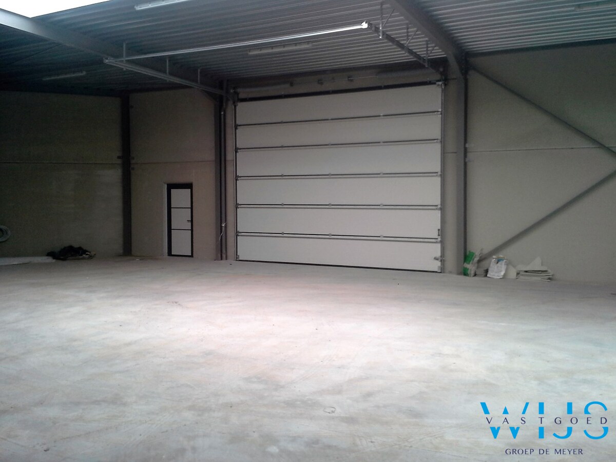 Opslagplaats/ loods te Huur in KMO-zone Akmo II te Assenede 