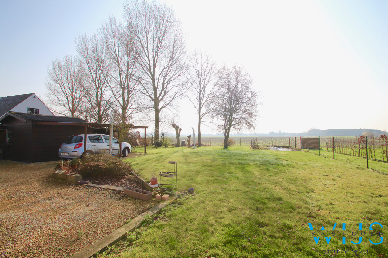 Zeer ruim woonhuis op een ideaal perceel te ADEGEM ! 